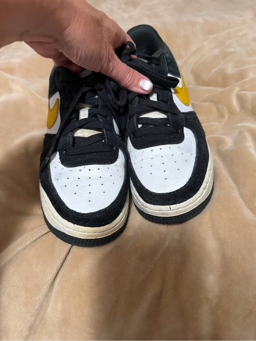 Nike Air Force 1 LV8 GS 'Black White Dark Sulfur' 6.5
